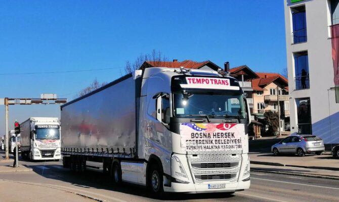 Bosna Hersek'ten 5 yeni yardım tırı deprem bölgesine gönderildi