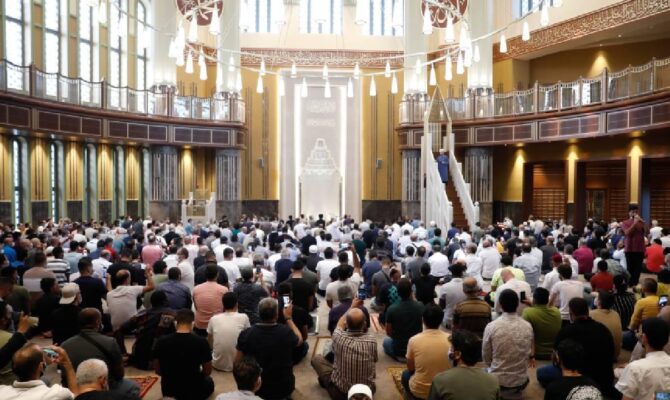 Depremde yaşamını yitirenler için yarın gıyabi cenaze namazı kılınacak