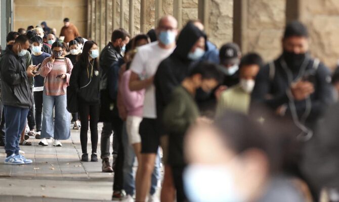 Dünya Bankası: COVID-19'un gençler üzerindeki etkisi 'kayıp nesil' riskini artırıyor