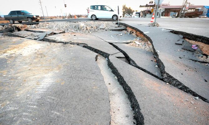Türkiye ve yakın çevresi bir ayda 13 bin kez sarsıldı